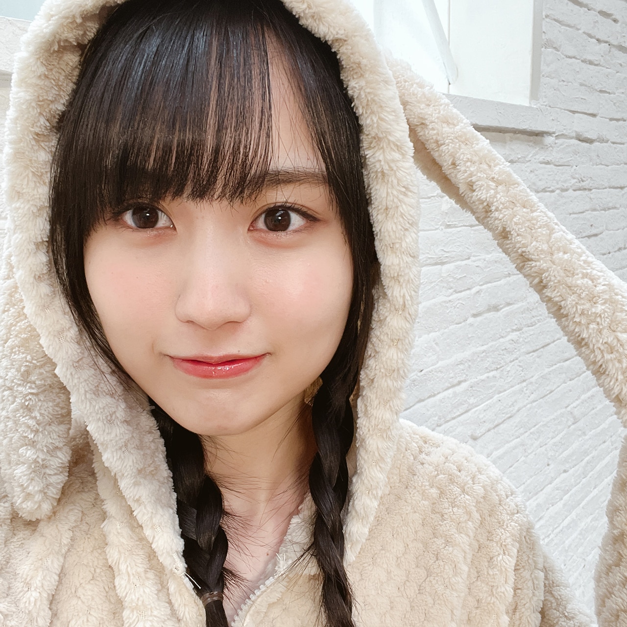 乃木坂46賀喜遥香、明日SHOWROOM生配信で自ら写真集先行カットを公開