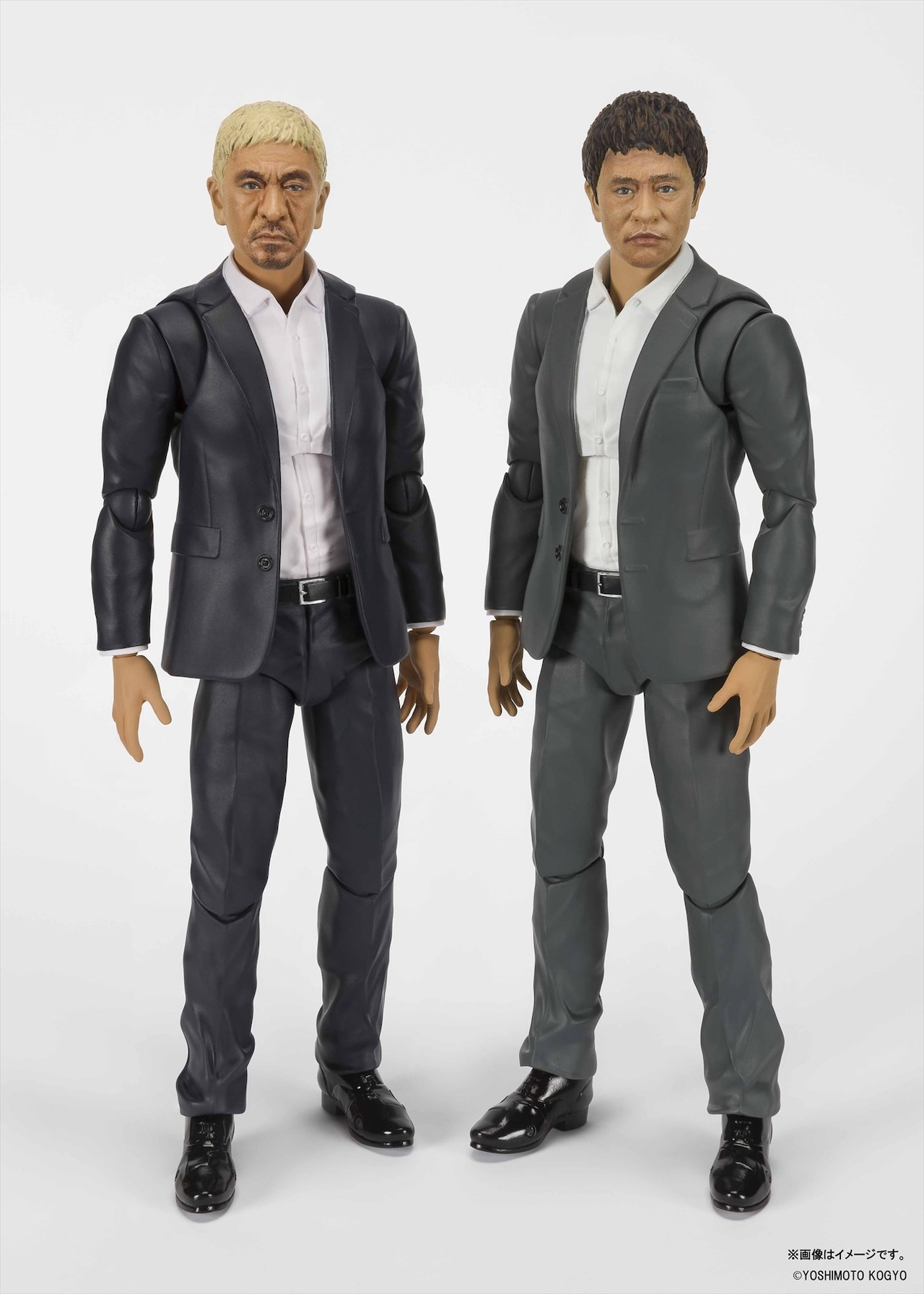 ダウンタウンがフィギュア化、スーツ姿で全身18カ所可動 - お笑いナタリー