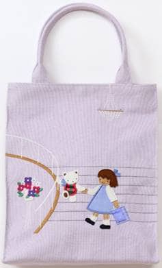 キャトルレーヴ×ファミリアのコラボグッズ第2弾、くまちゃんと女の子が