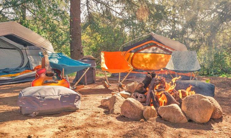 Evrgrn Campfire Fold-Out Rocking Chair