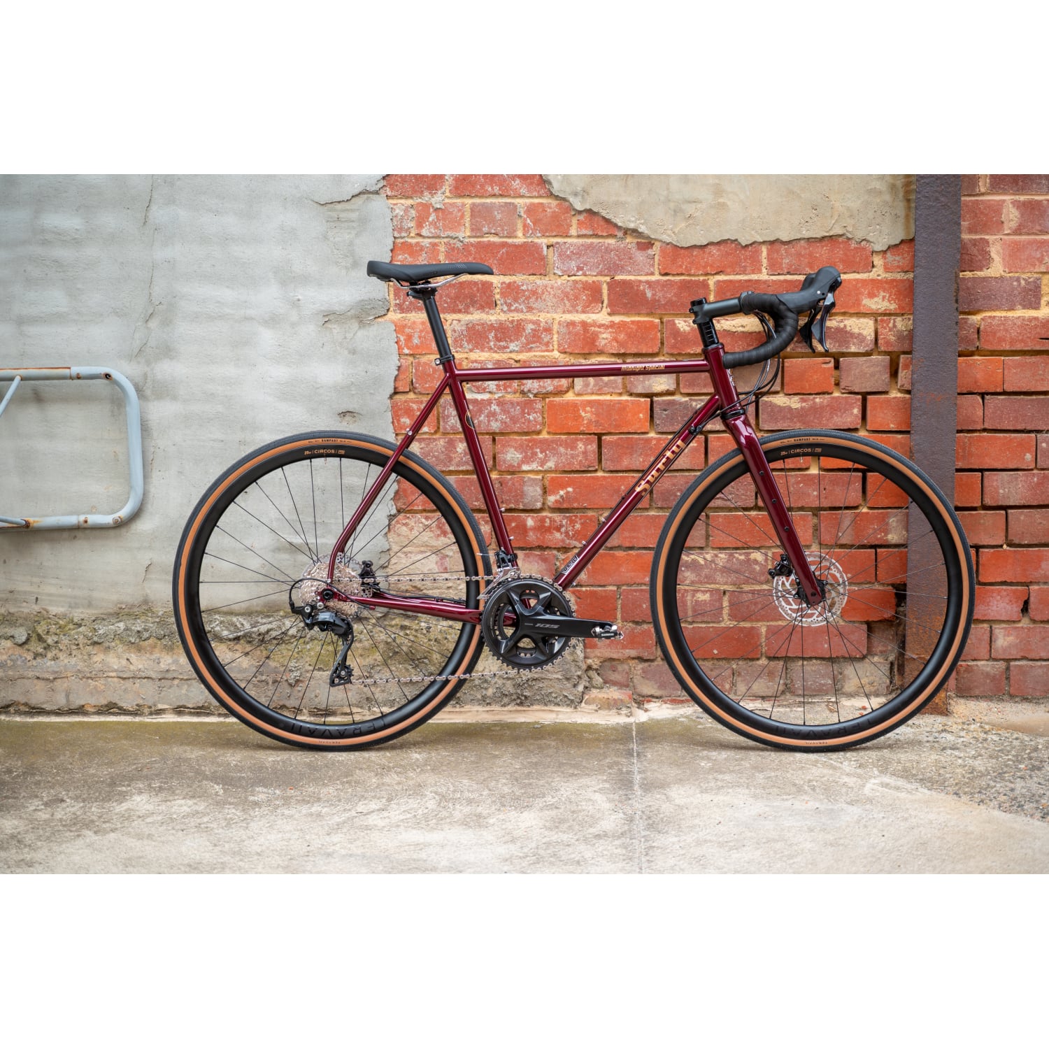 Surly Midnight Special Black Cherry Fizz 700c Bike | Off Course