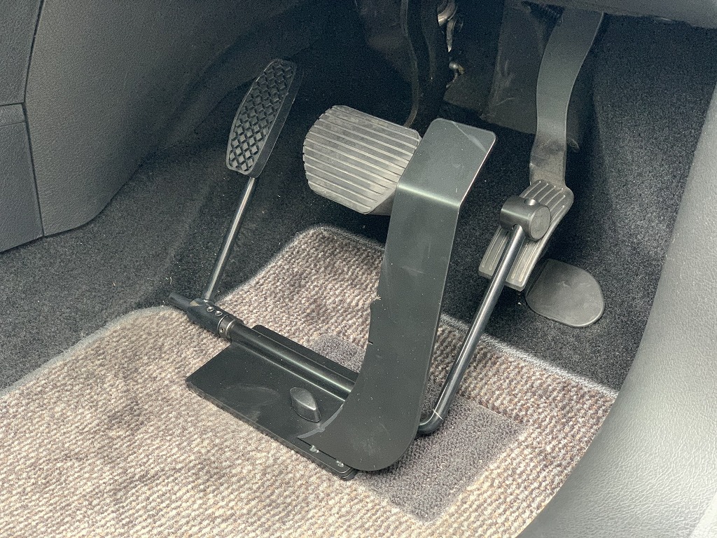 運転補助 / 左足アクセルペダル | 広島県 岡山県の福祉車両、介護車両