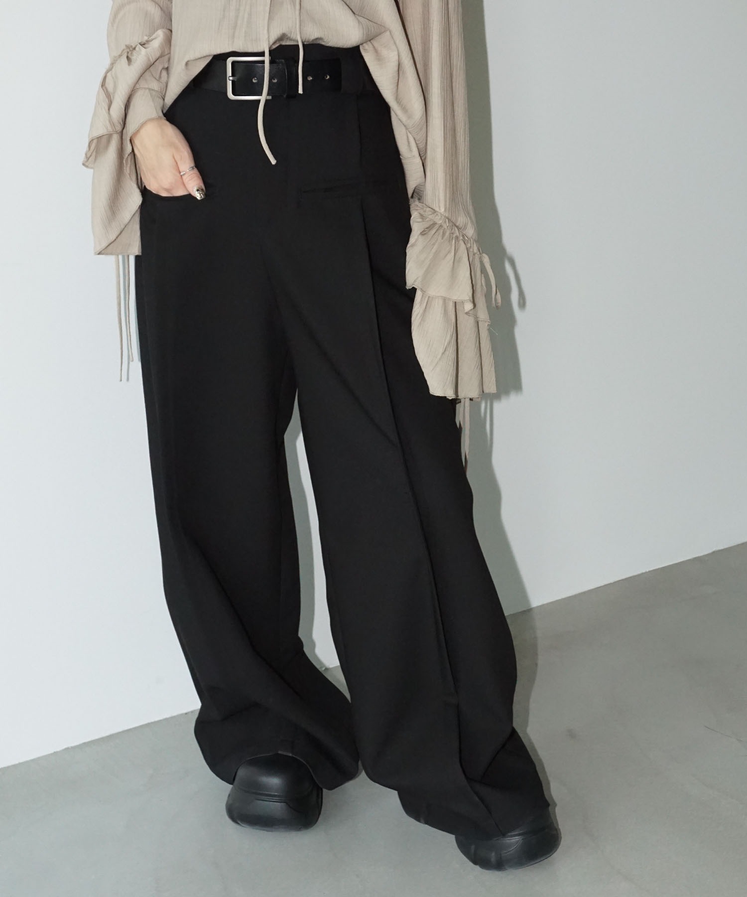 ワイドフレア ボリュームスラックス chw22a032【ベーシックライン