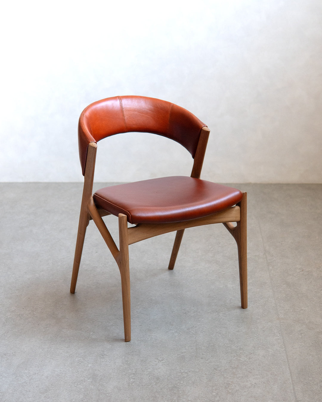 冨士ファニチア ｜ Owl アームレスチェア D04610N