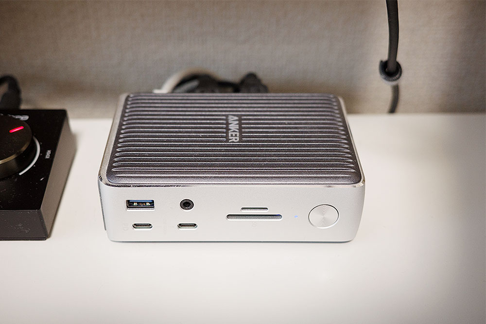 Anker PowerExpand Elite 】写真をよく撮るパパ必見！Anker の