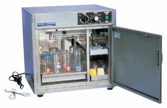 589-03 哺乳びん用殺菌保管庫 さっきんくん（乾燥装置付） HCS-116