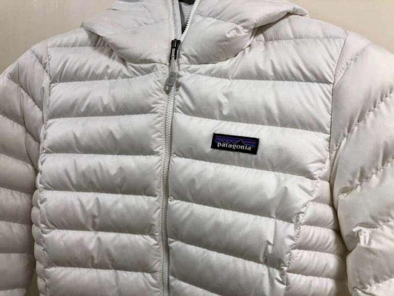 奥さんが選んだパタゴニアのダウンセーターフーディ レディースを紹介