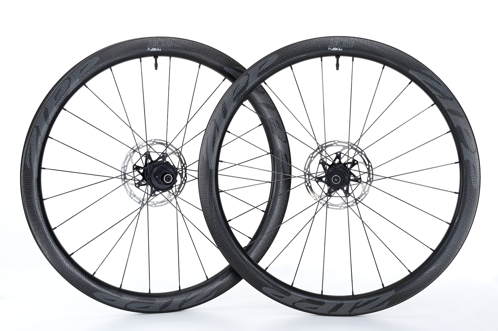 ジップ最上位のNSWシリーズからディスクブレーキ用ホイールが登場