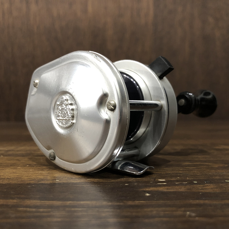 Abu Ambassadeur 1000 Silver Bait Casting Reel 820500 アブ