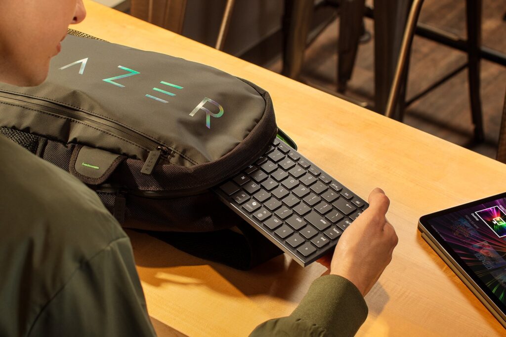 Razerから軽量ポータブルキーボード「Razer Joro」が登場。重量374gで