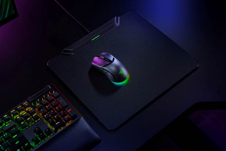 Razerの謎肉キーボードが最大450名に当たる!?カップヌードルを12個食べ