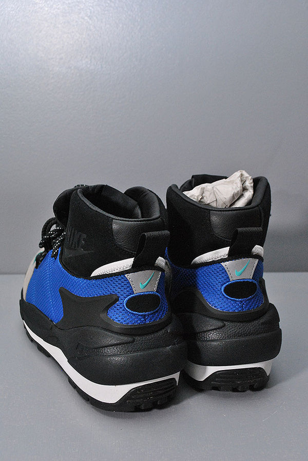 NIKE × sacai MAGMASCAPE SP