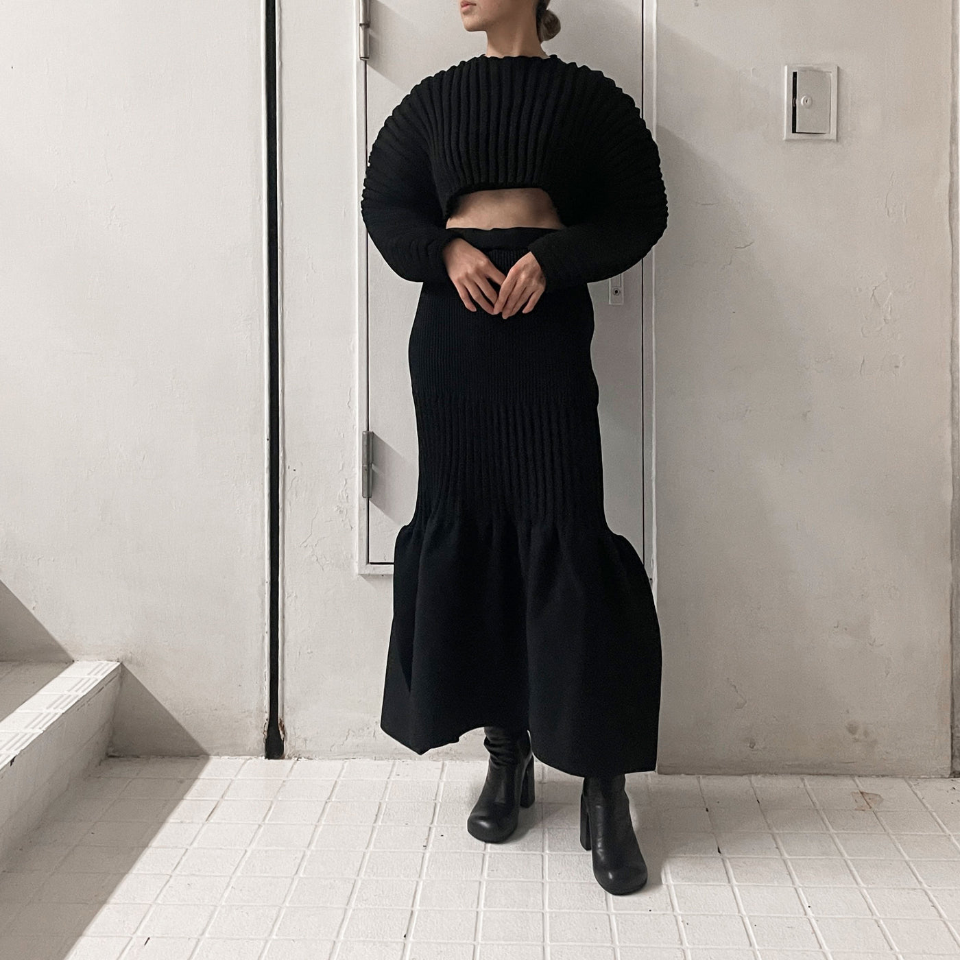 CFCL】 COLIMACON CROPPED TOPFLUTED MERMAID SKIRT – ONENESS ONLINE