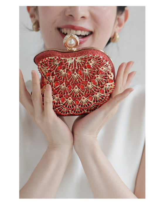 ショルダーチェーン付き）オリエンタルな装飾が煌めくキラキラりんご