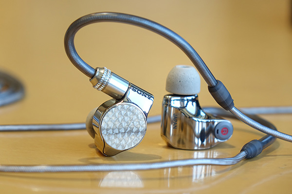 これで聴いたらヤバすぎた！ソニー最高級インイヤーヘッドホン『IER