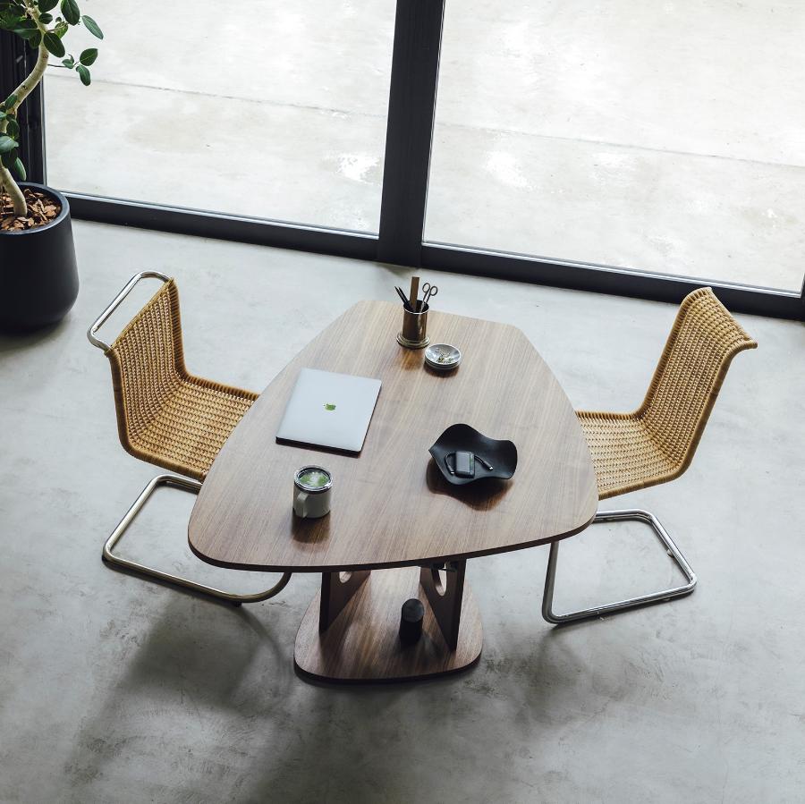 TECTA | M21-2 テーブル アッシュ ホワイト×チェリー｜【公式】ACTUS