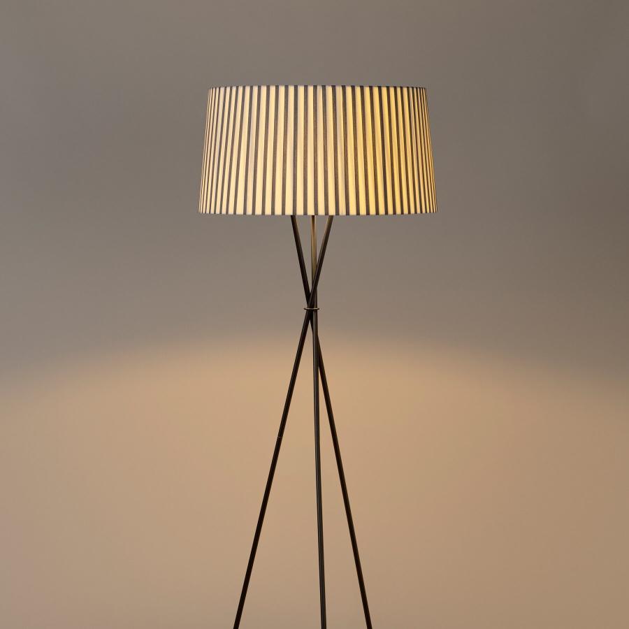 SANTA & COLE | TORIPODE G5 フロアランプ ストライプ｜【公式】ACTUS