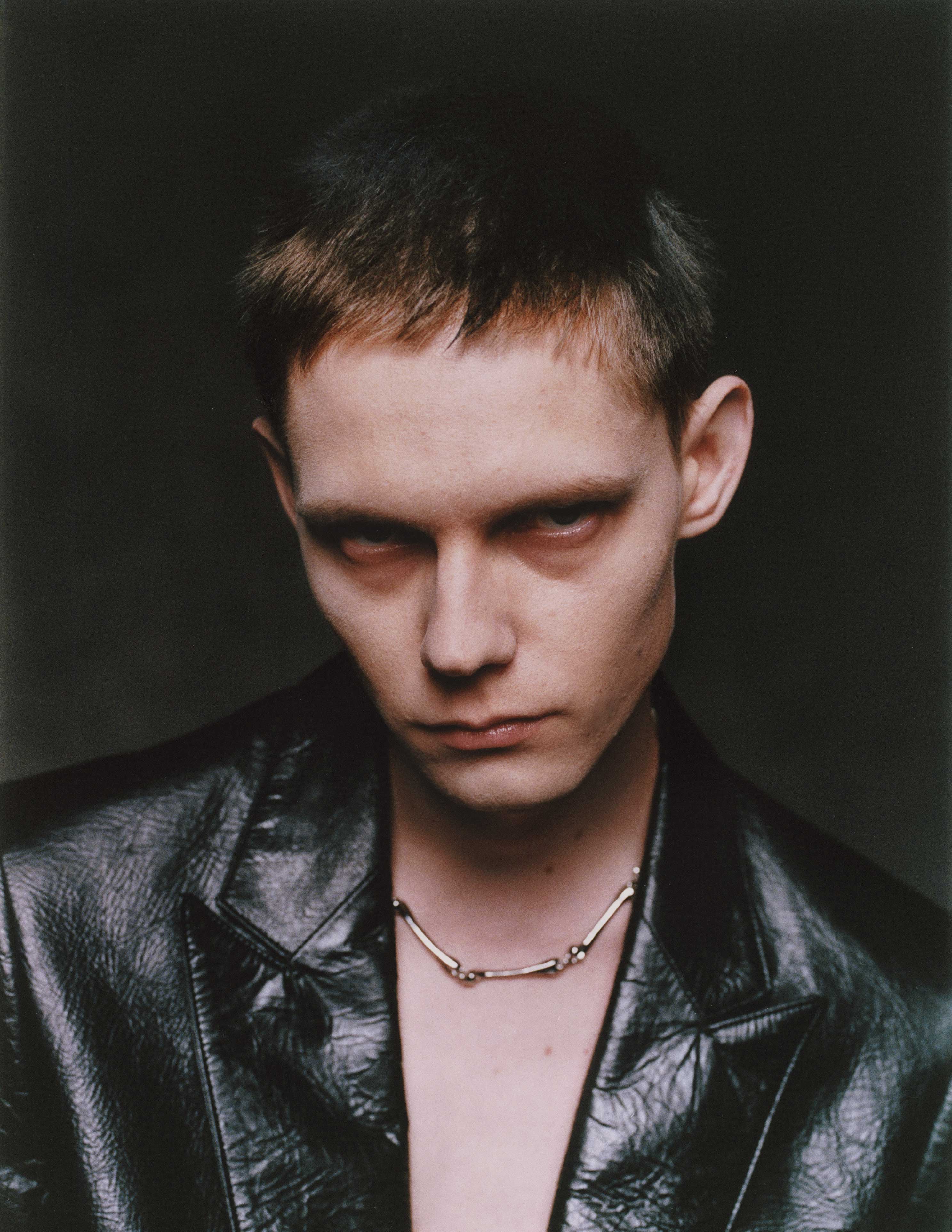 BONE CONNECTED NECKLACE