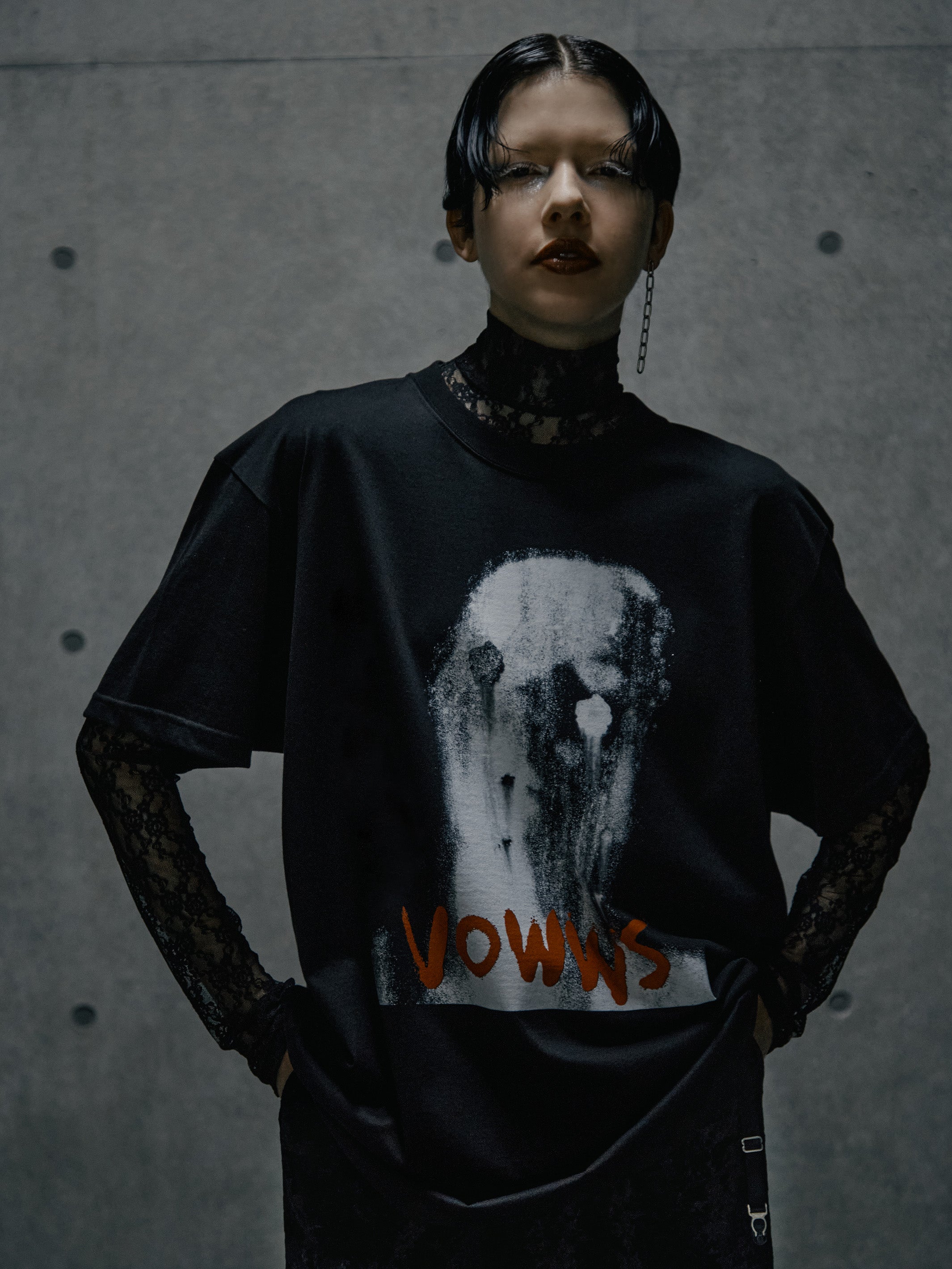 VOWWS GRAPHIC PRINT T-SHIRT