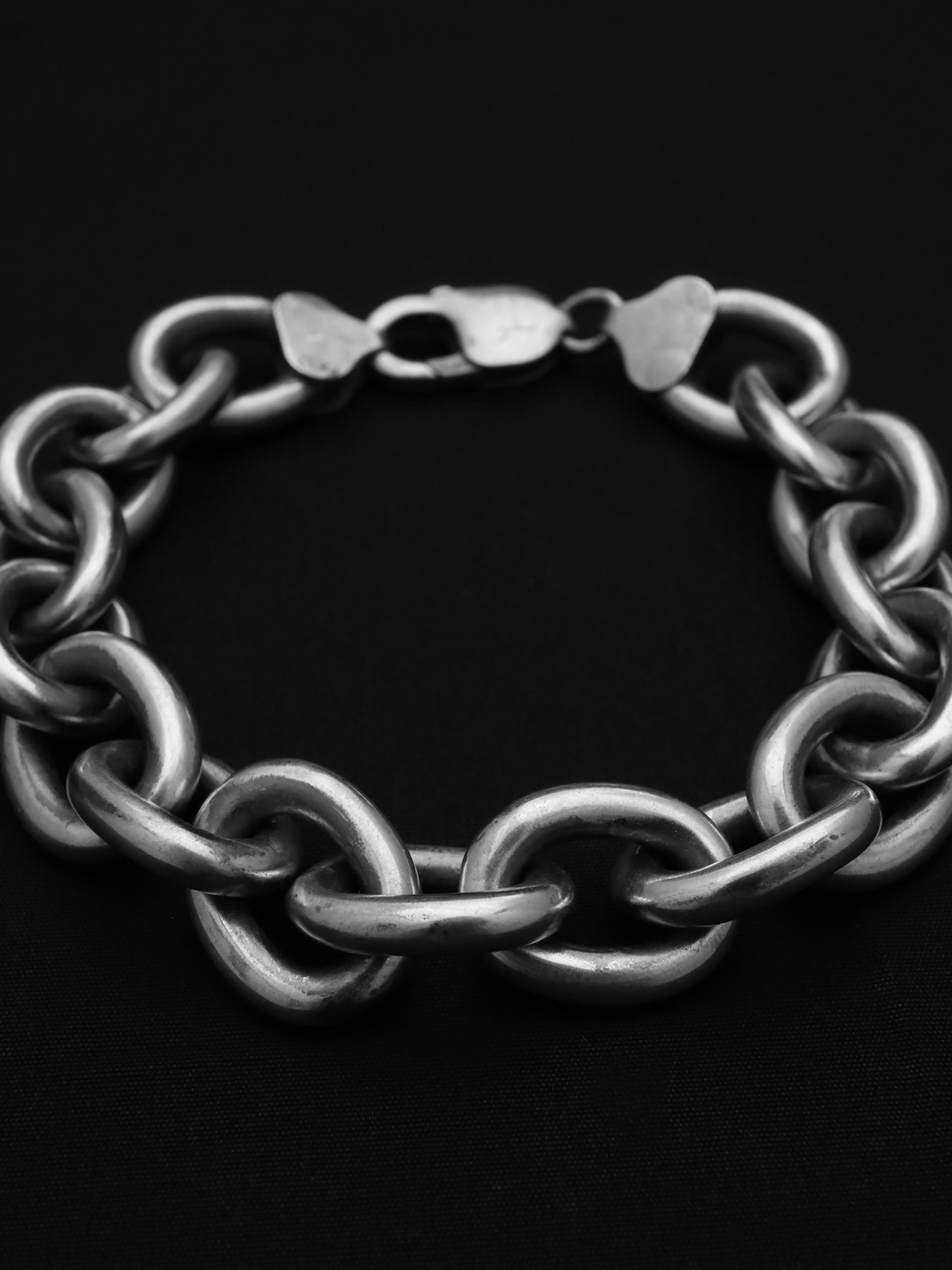 SINGLE OVAL LINK CHAIN BRACELET