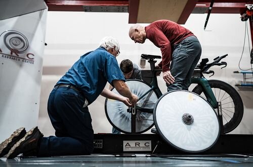 ZIPP ( ジップ ) ロードバイク用ホイール(ディスクブレーキ用) SUPER-9