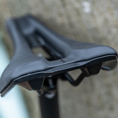 BBB ( ビービービー ) サドル ECHELON COMFORT ( エシェロン