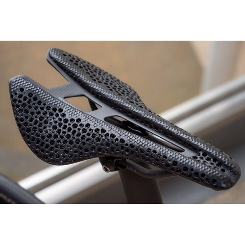 BIANCHI ( ビアンキ ) サドル REPARTO CORSE RC139 CARBON AIR