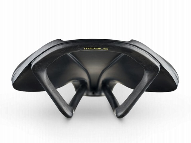 fi'zi:k ( フィジーク ) サドル VERSUS EVO ANTARES 00 ( バーサス