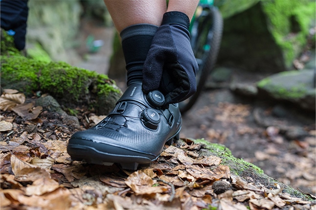 SHIMANO ( シマノ ) ビンディングシューズ SH-XC703 (ワイド) シルバー