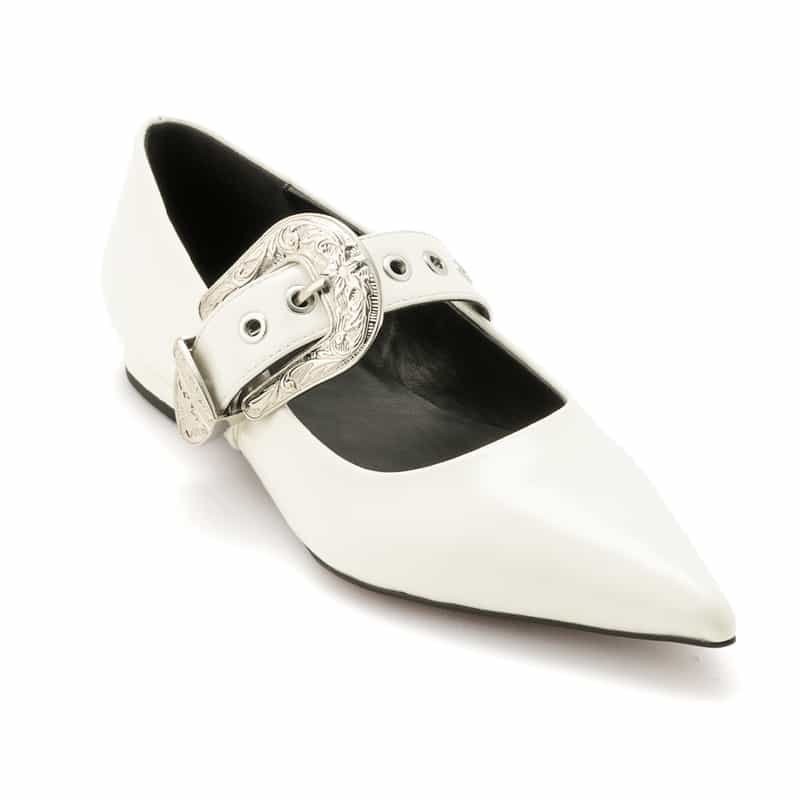 ベルト付き ポインテッドトゥパンプス（2234468）｜BARNEYS NEW YORK