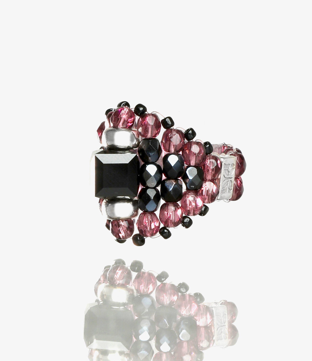 NEEDLES〉x〈TIE A KNOT〉Square Crystal Beads Ring – NEPENTHES