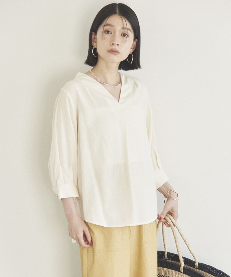 ウォッシャブルリネンライクV開きタックブラウス(F IVORY): トップス