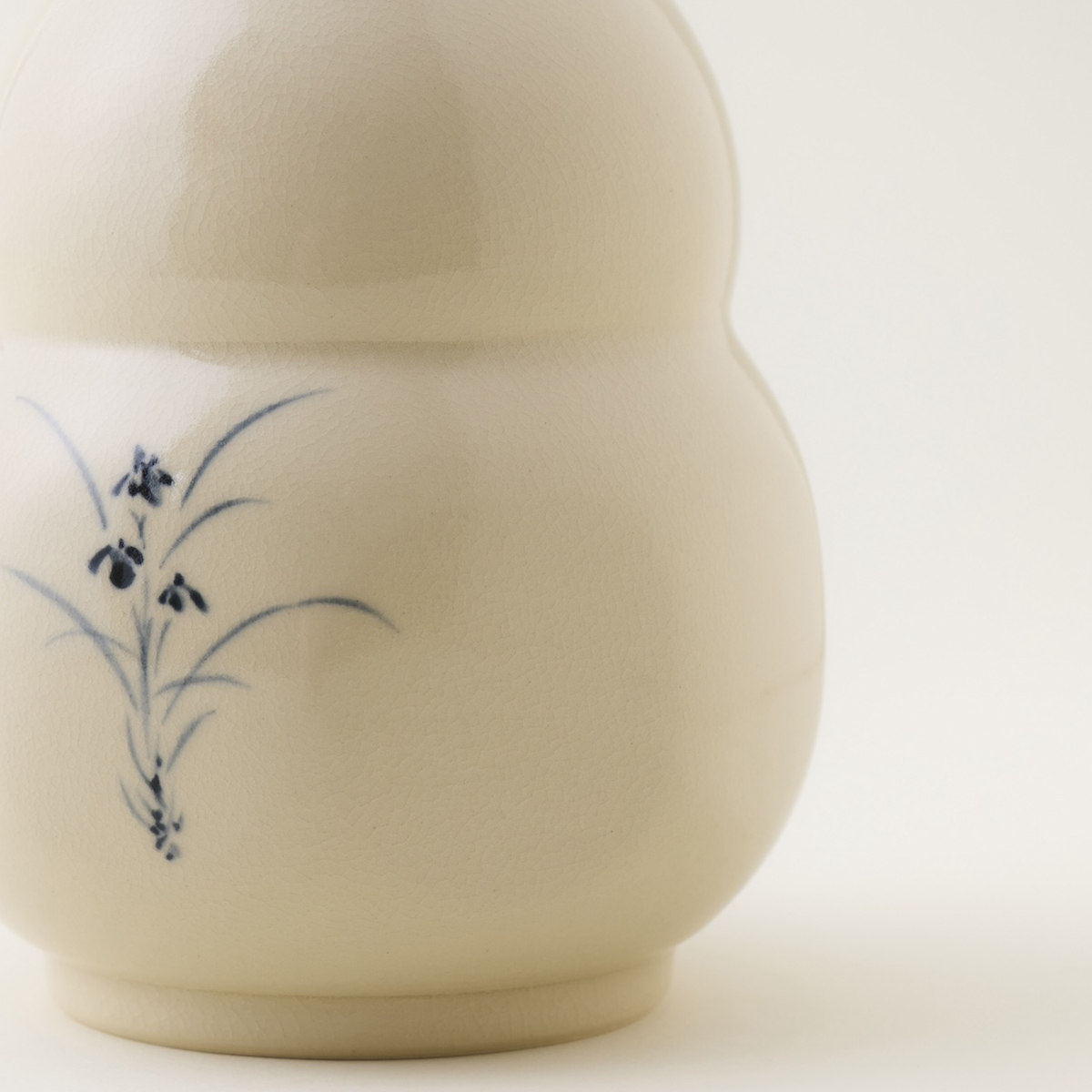 薩摩 蘭花 花入[サツマ ランカ ハナイレ]｜沈壽官窯（ちんじゅかんがま