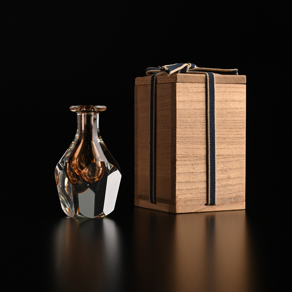 岩田久利作ガラス一輪挿し花瓶『無題』 - ORIGEN ONLINE SHOP