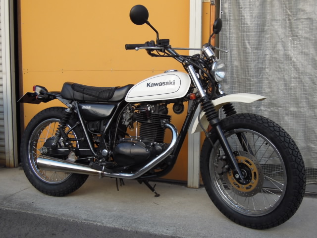 ☆カワサキ 250TR OSCAR スクランブルシート Low スクランブラー仕様に