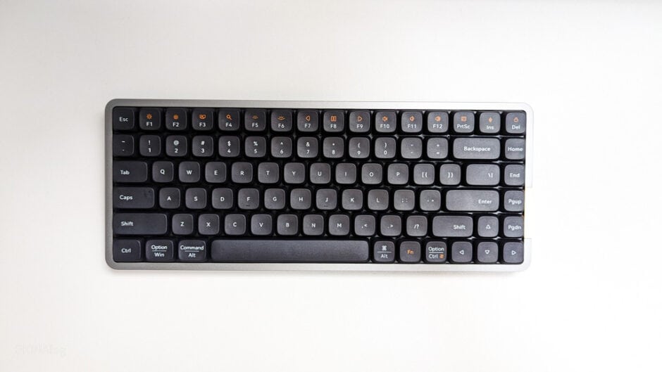 Lofree「FLOW」レビュー。PBTキャップ×ガスケットマウント搭載ロー