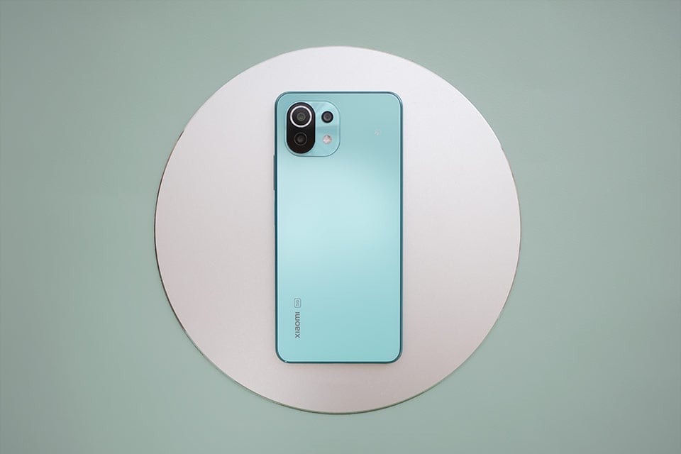 Mi 11 Lite 5G 購入！開封＆ファーストインプレッション：軽くて薄い