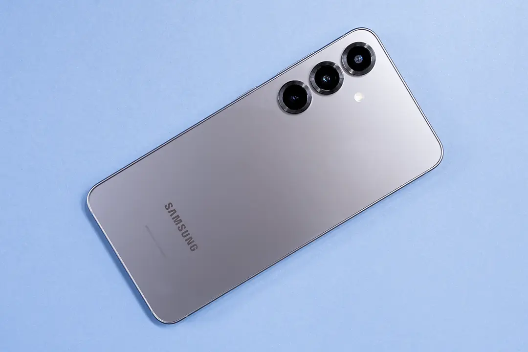 Galaxy S25 ミニレビュー：コンパクトで軽く性能もバッチリな