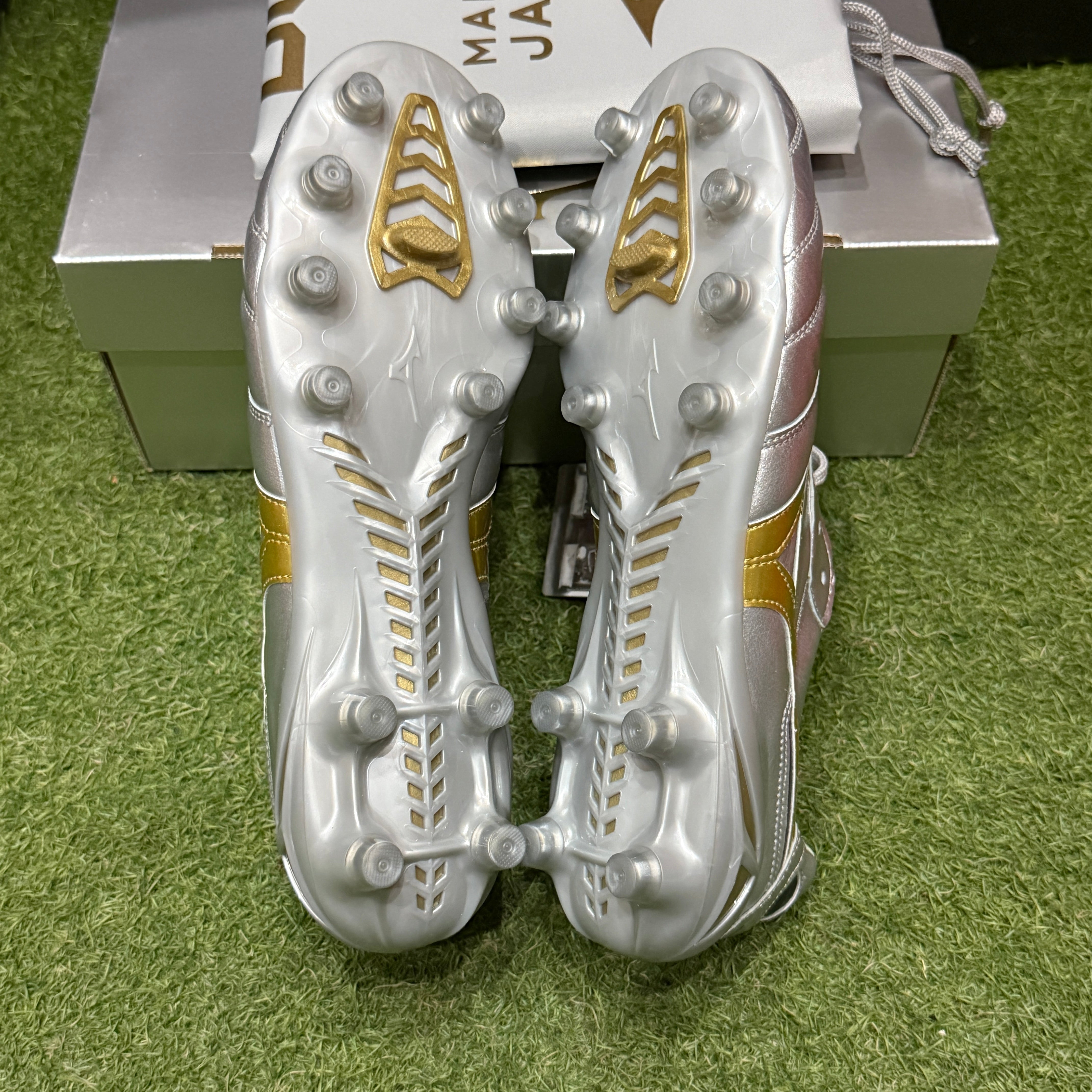 モレリア2 DNA P1GA251004 踵ネイビー 市販仕様 PLATINUM SILVER