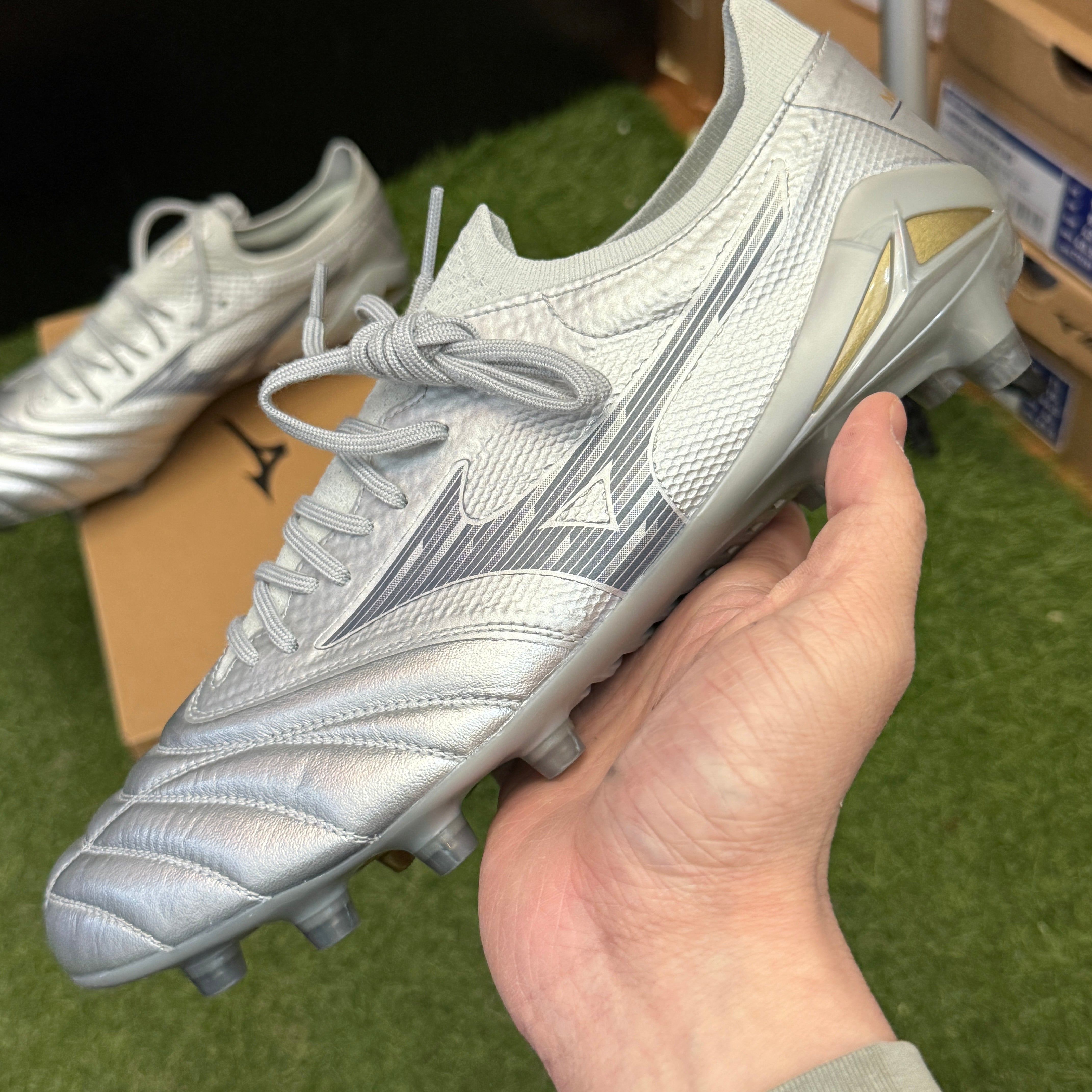 日本未発売 モレリアネオ4 β Elite P1GA254204 Morelia Neo 4 β ベータ