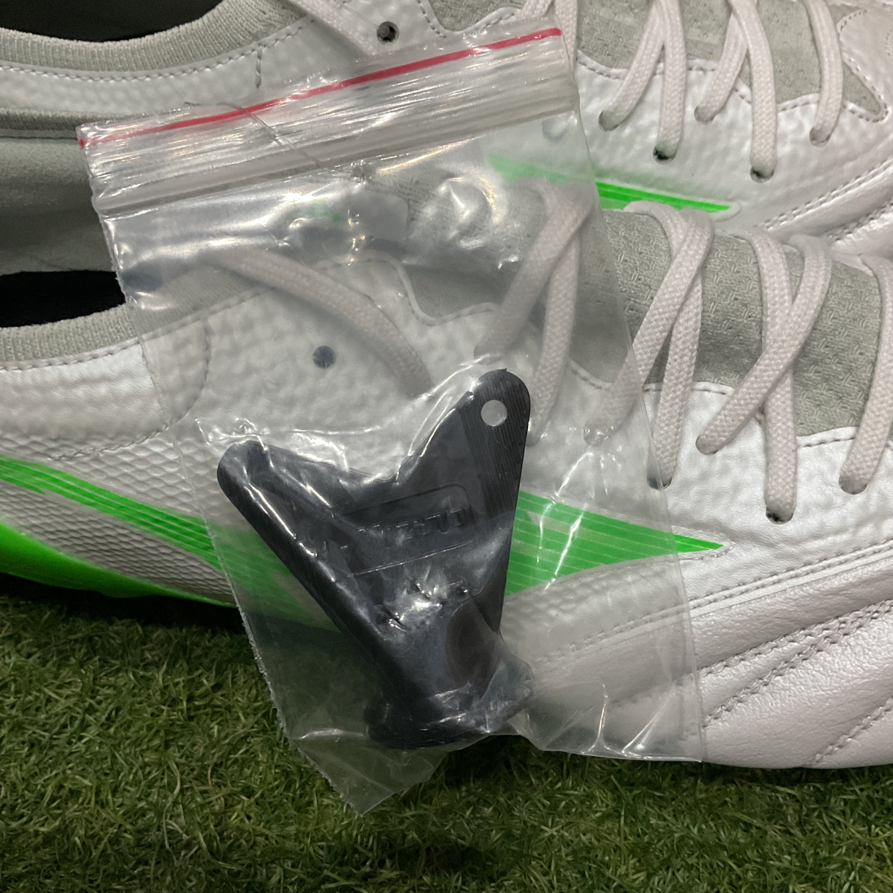 モレリアネオ 4 β ELITE MIX P1GC254237 – 俺の足 サッカー用品