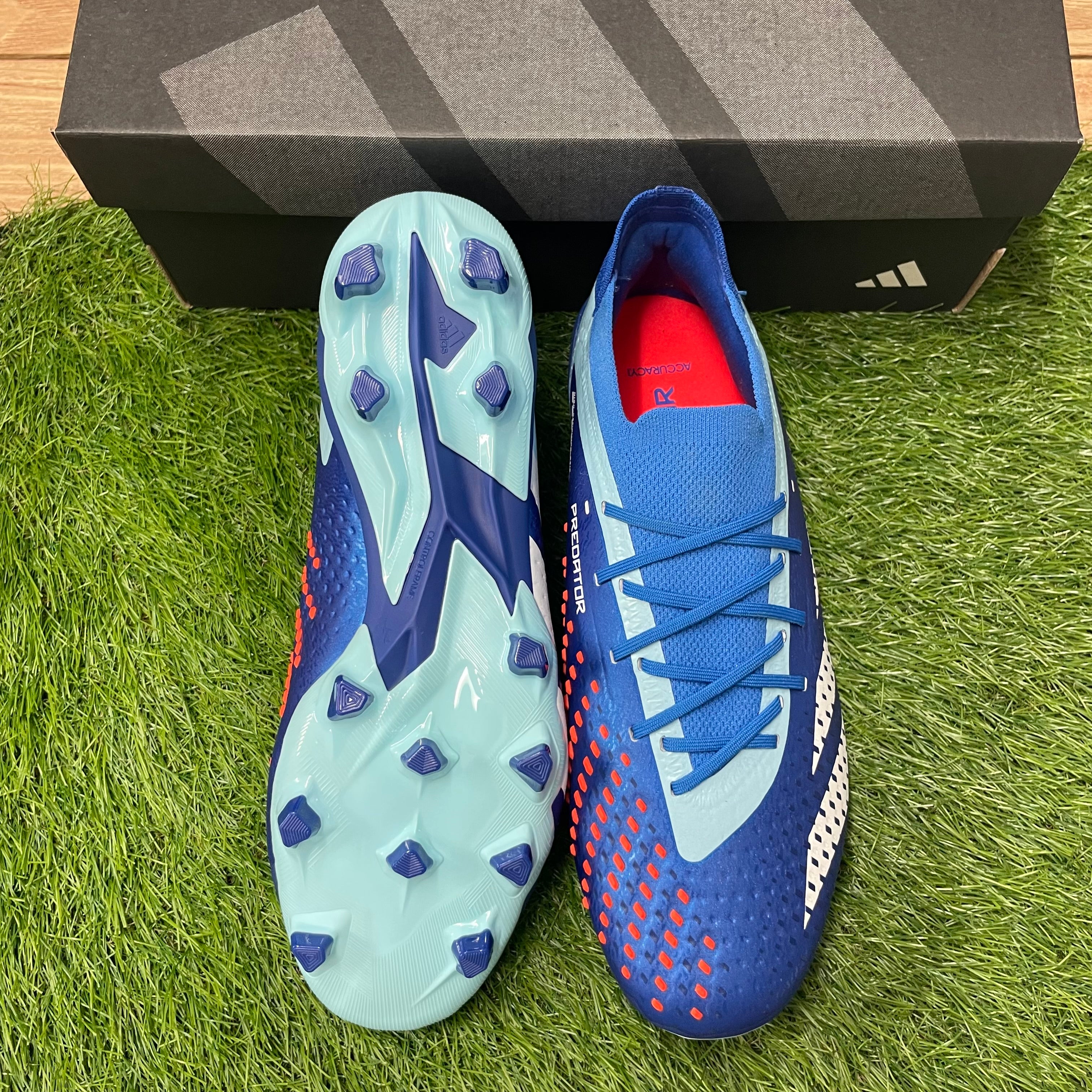 サッカースパイク – 俺の足 サッカー用品セレクトショップ