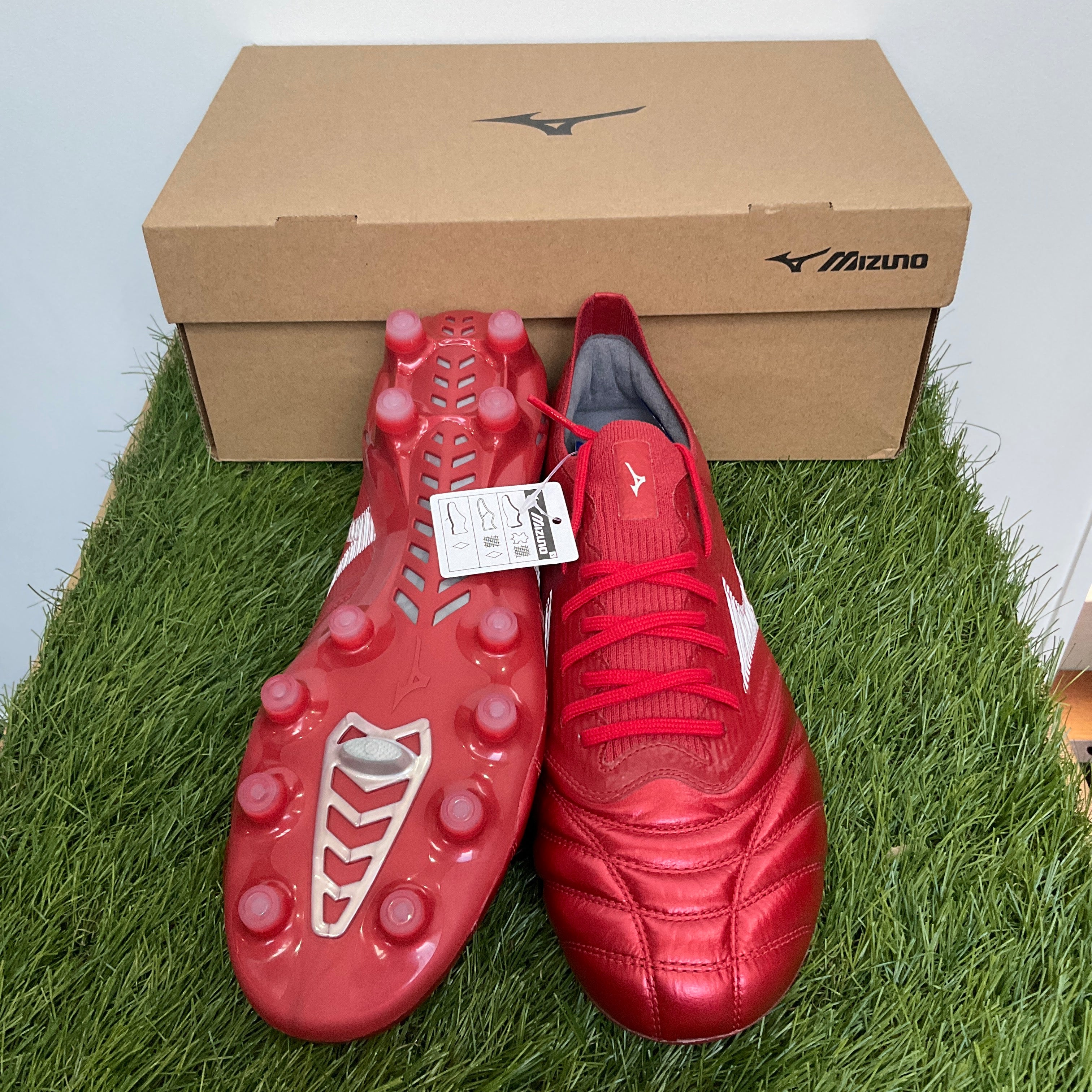 モレリアネオ3 β Elite P1GA229160 パッションレッド ベータ – 俺の足