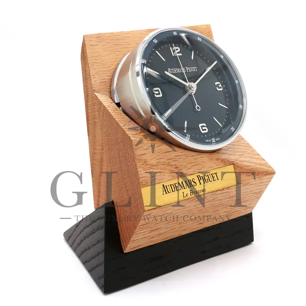 オーデマピゲCODE 11.59 バイ オーデマ ピゲTABLE CLOCK 2019 ｜ GLINT