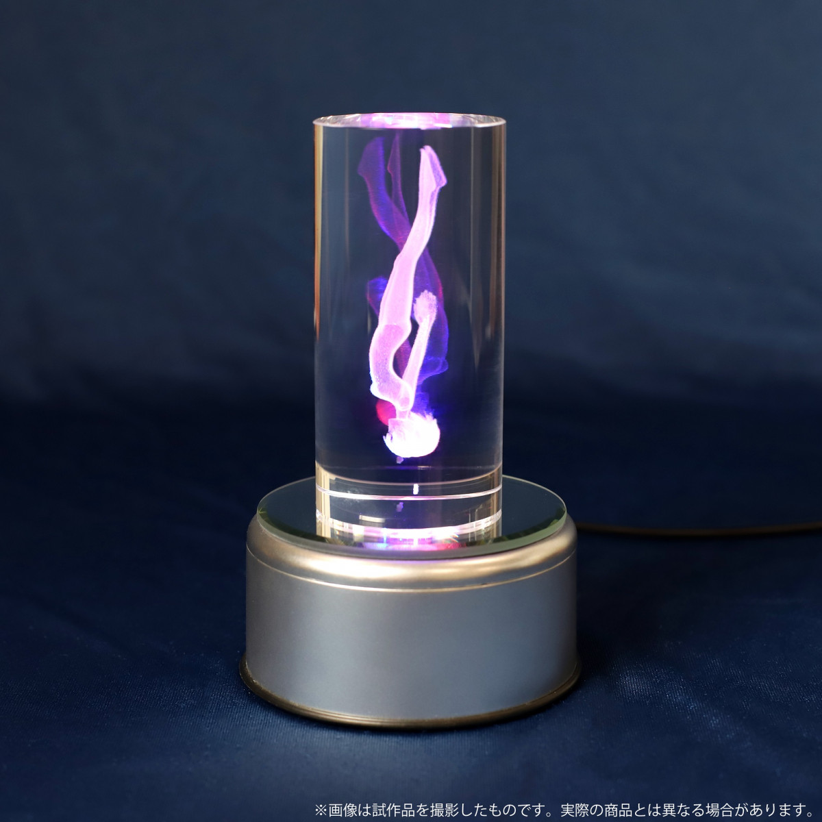 綾波レイが漂う『新世紀エヴァンゲリオン』EDをイメージ！七色に光り