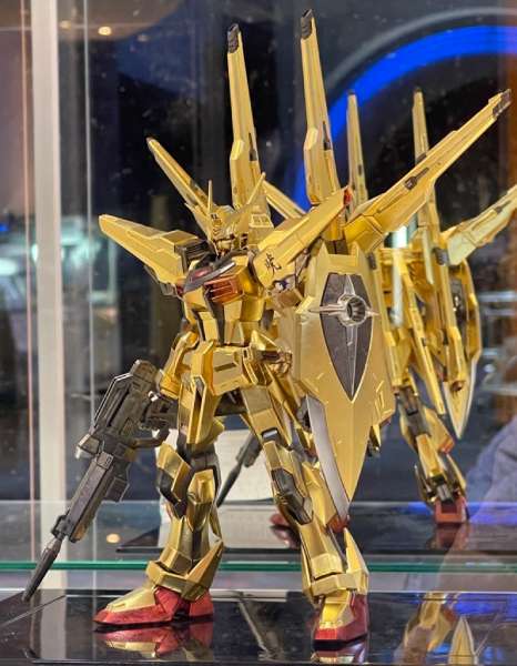これぞ明鏡止水の境地！RGゴッドガンダムを純金箔押しでハイパーモード