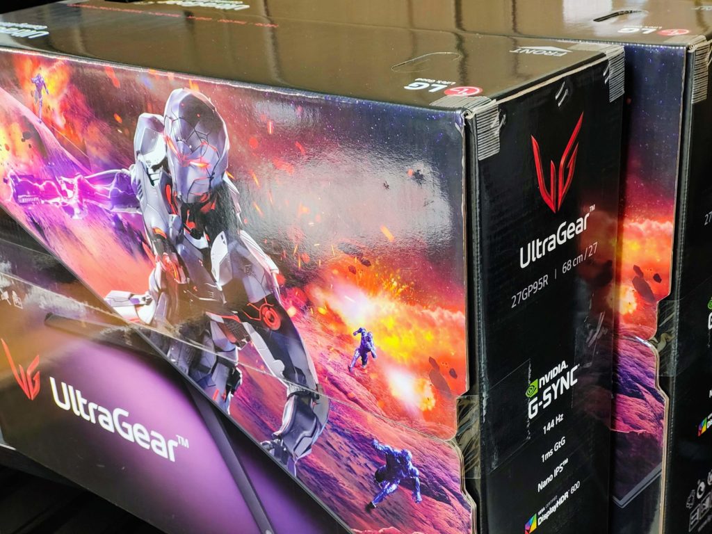 4K144Hz+HDR「27GP95R-B」レビュー！27インチはデカすぎる？60cmデスク