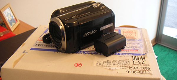 JVC Everio GZ-MG760 「管理ファイルを更新しています」のまま操作が