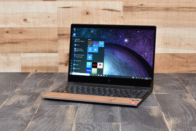HP ENVY x360 13 Wood Edition レビュー：木のぬくもりが心地よい