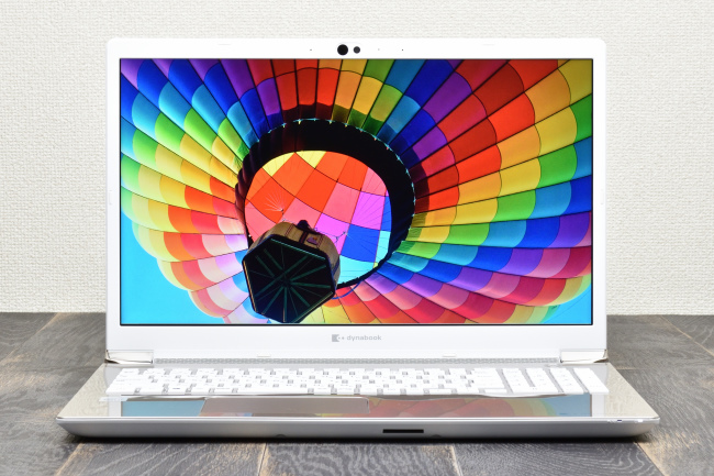 dynabook AZ66 (AZ66/M) レビュー：家族でエンターテイメントを